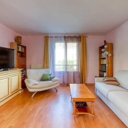 Amilly Park 6 Personnes 2 Chambres Pk Prive En Sous Sol Serris Exterior foto